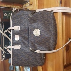 Non authentic MK purse set